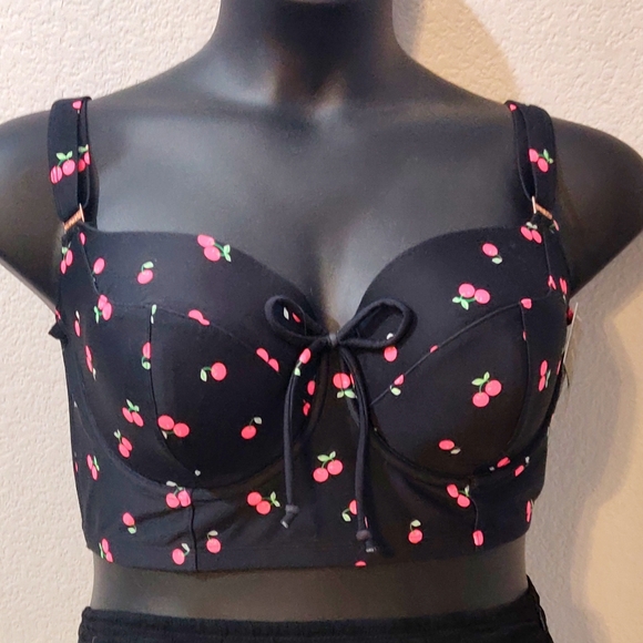 🪅🪅Smart & Sexy Cherries Swim Suit Top - Picture 3 of 10